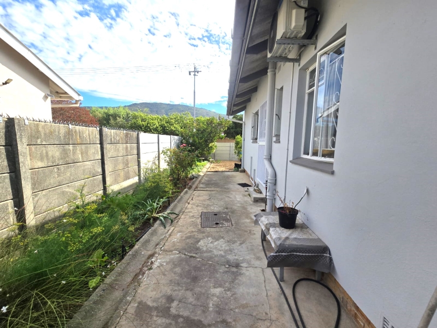 2 Bedroom Property for Sale in Paarl North Western Cape